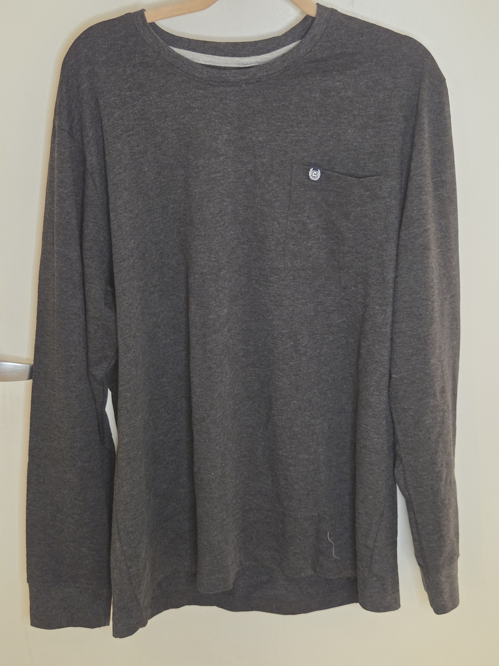 Chaps Men's Charcoal Long-Sleeve Crewneck Shirt